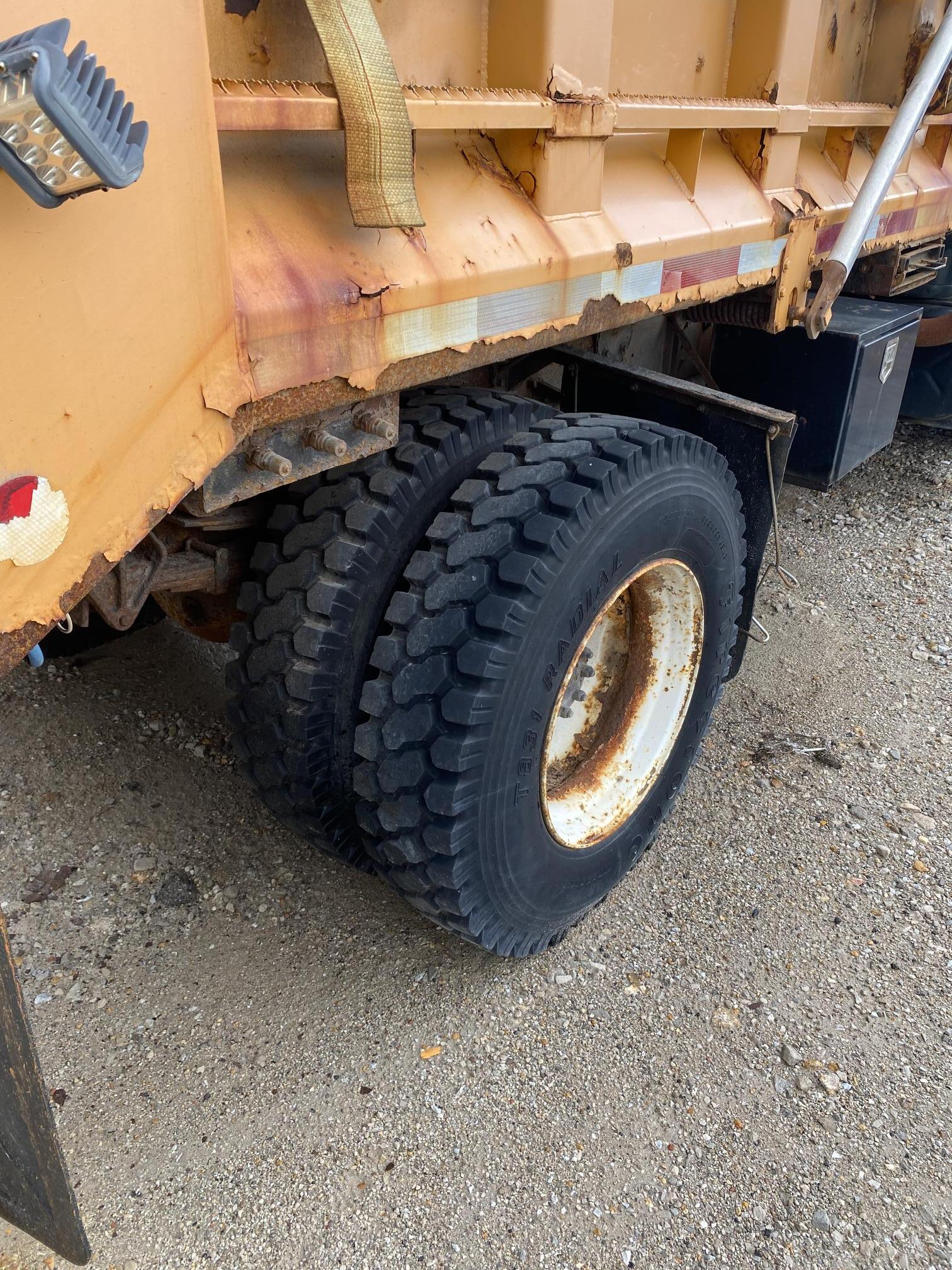 2000 INTERNATIONAL 4900 - Image 5